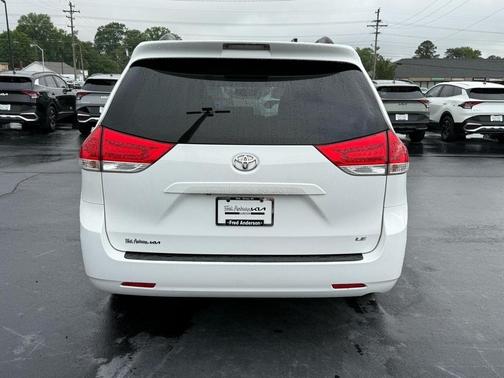2012 Toyota Sienna LE