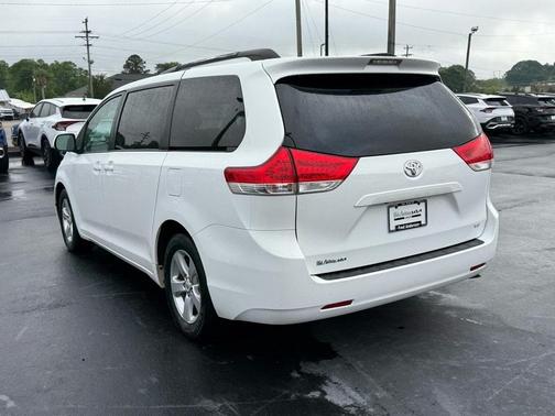 2012 Toyota Sienna LE