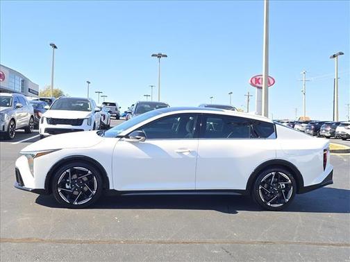 2025 Kia K4 GT-Line