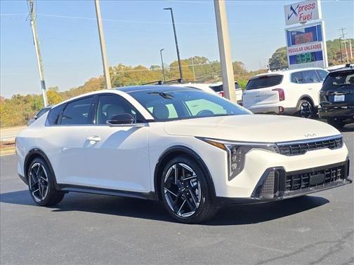 2025 Kia K4 GT-Line