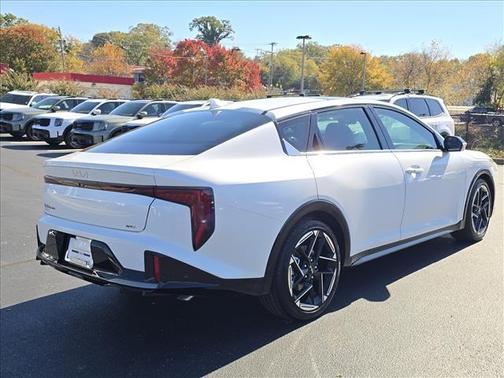 2025 Kia K4 GT-Line