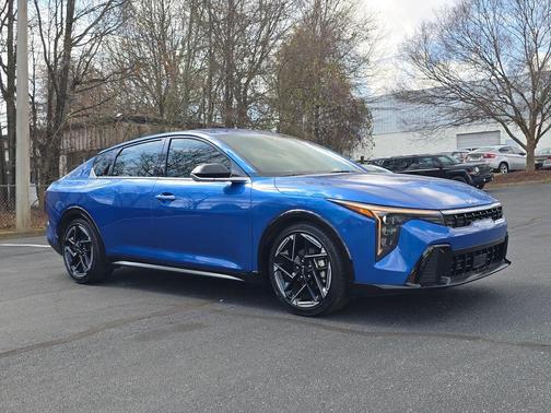 2025 Kia K4 GT-Line