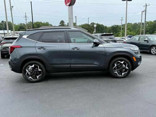 2025 Kia Seltos EX