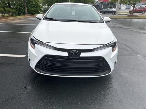 Wind Chill Pearl 2025 Toyota Corolla LE