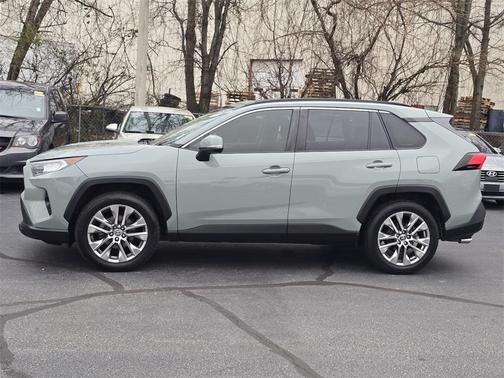 2019 Toyota RAV4 XLE Premium