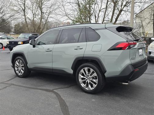 2019 Toyota RAV4 XLE Premium