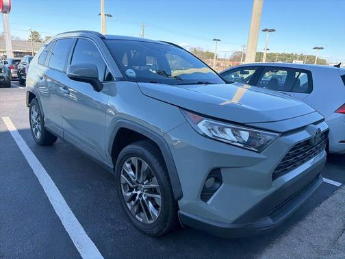 2019 Toyota RAV4 XLE Premium