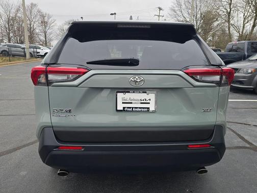 2019 Toyota RAV4 XLE Premium