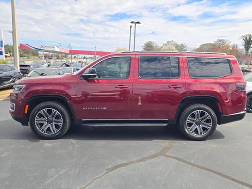 2023 Jeep Wagoneer Base