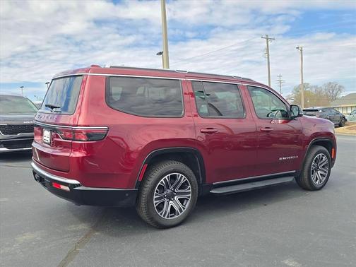 2023 Jeep Wagoneer Base