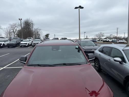 2023 Jeep Wagoneer Base