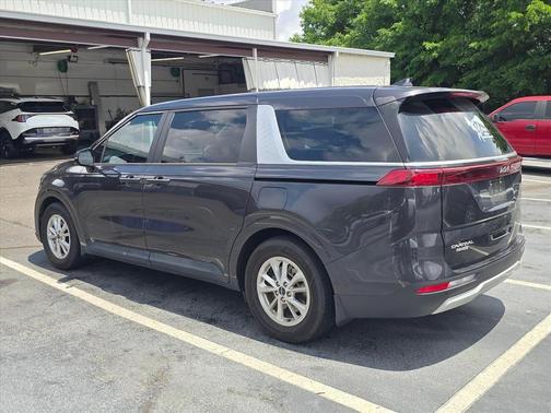 Metal 2023 Kia Carnival LX Seat Package