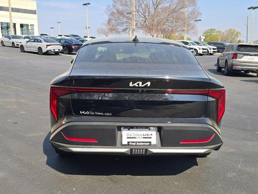 Aurora Black Pearl 2026 Kia K4 EX