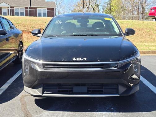 Aurora Black Pearl 2026 Kia K4 EX