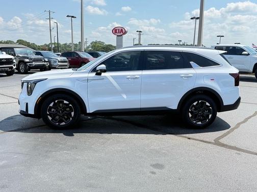2025 Kia Sorento S