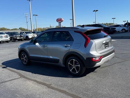 2025 Kia Niro LX