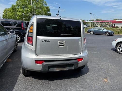 2011 Kia Soul +
