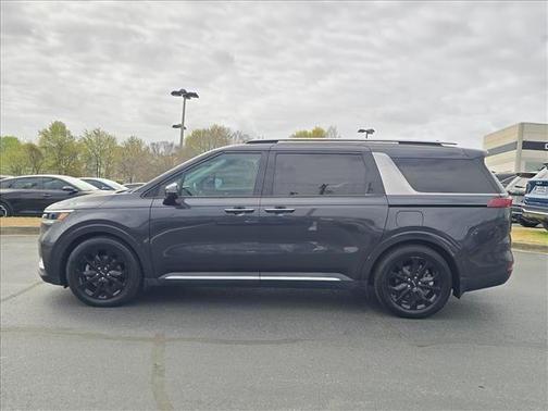 Metal 2023 Kia Carnival SX