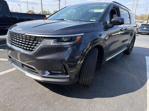 2023 Kia Carnival SX