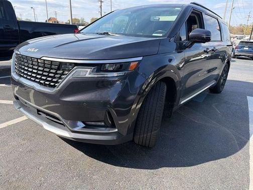 2023 Kia Carnival SX