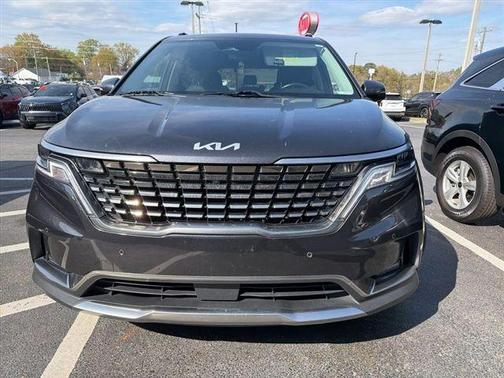 2023 Kia Carnival SX