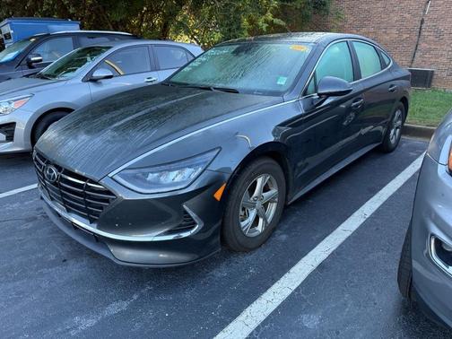 2022 Hyundai SONATA SE