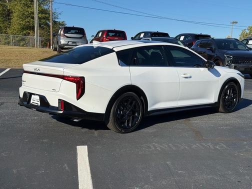 2025 Kia K4 GT-Line Turbo