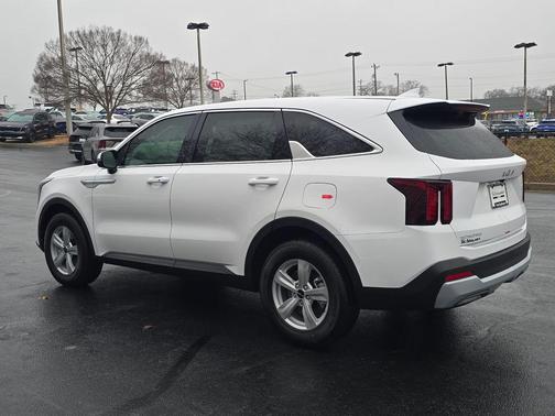 2026 Kia Sorento LX