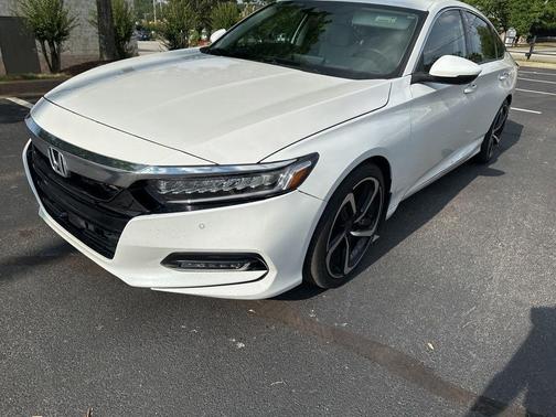 Platinum White Pearl 2019 Honda Accord Touring 2.0T