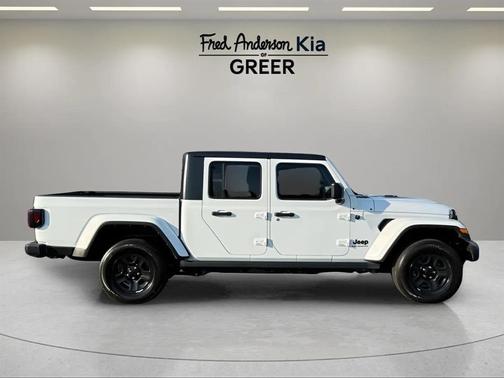 2023 Jeep Gladiator Sport