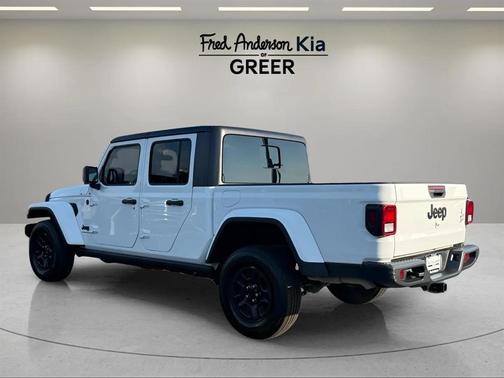 2023 Jeep Gladiator Sport