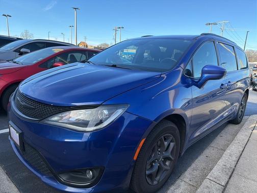 2019 Chrysler Pacifica Touring-L Plus