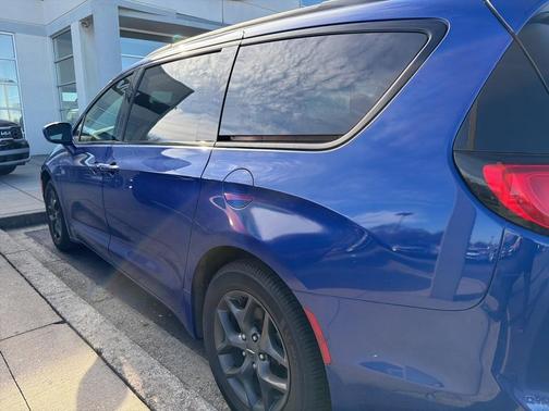 2019 Chrysler Pacifica Touring-L Plus