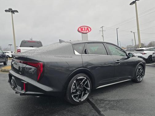 2026 Kia K4 GT-LINE