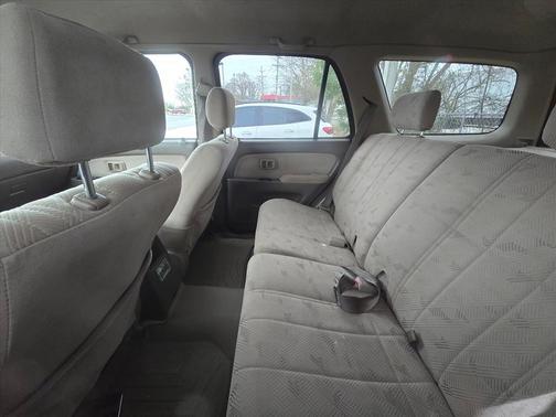 2002 Toyota 4Runner SR5