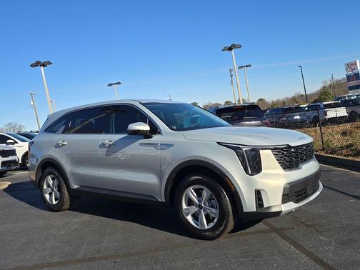 Ivory Silver 2026 Kia Sorento LX
