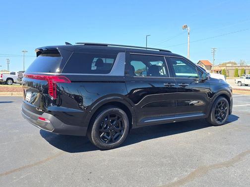 Aurora Black Pearl 2026 Kia Carnival Hybrid SX Prestige
