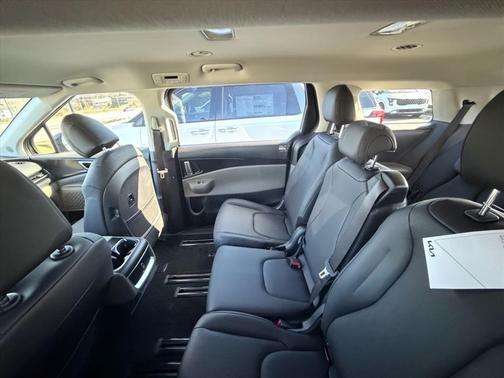 2026 Kia Carnival LX