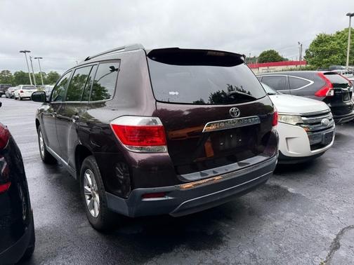 2011 Toyota Highlander SE