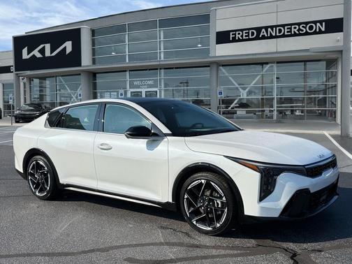 2025 Kia K4 GT-Line