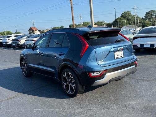 2025 Kia Niro SX Touring