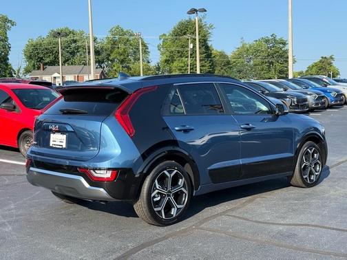 2025 Kia Niro SX Touring