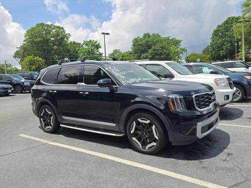 Ebony Black 2024 Kia Telluride S
