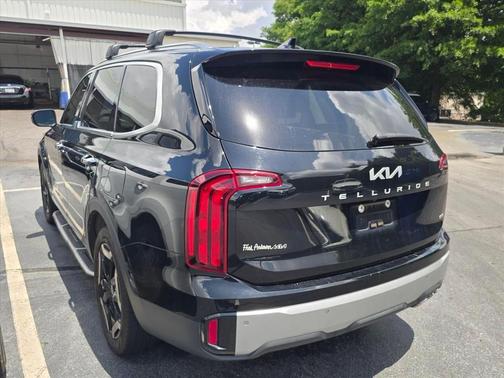 Ebony Black 2024 Kia Telluride S