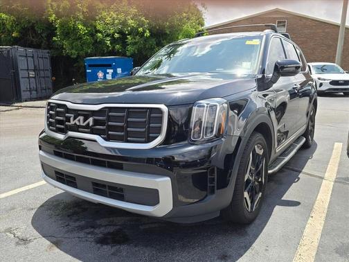 Ebony Black 2024 Kia Telluride S