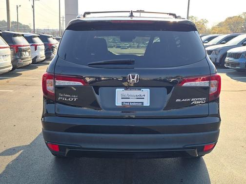 Crystal Black Pearl 2020 Honda Pilot Black Edition