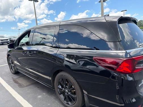 Crystal Black Pearl 2023 Honda Odyssey Sport