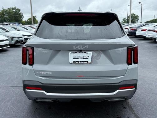 2025 Kia Sorento S