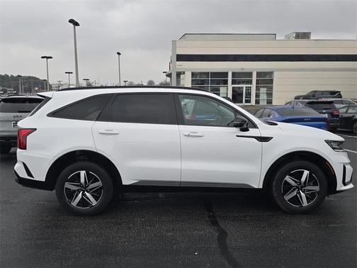 2023 Kia Sorento S