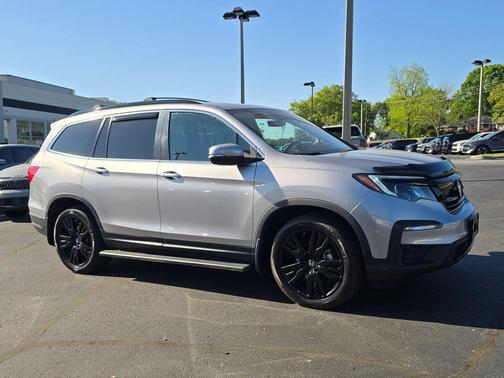 Lunar Silver Metallic 2022 Honda Pilot Special Edition